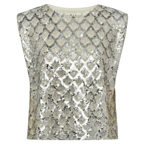Hollygo Tee