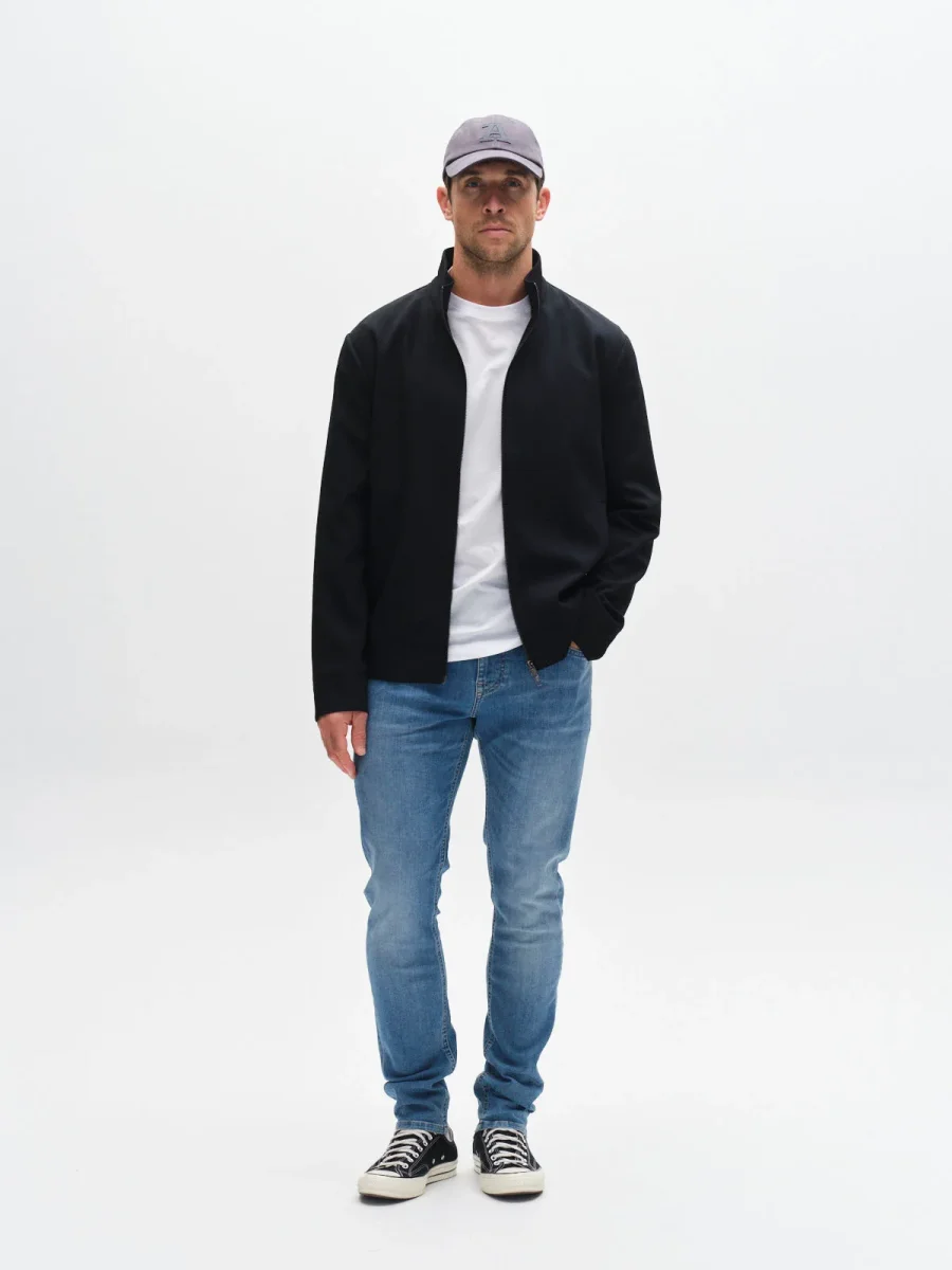 Jones Dhera Jeans - Image 4