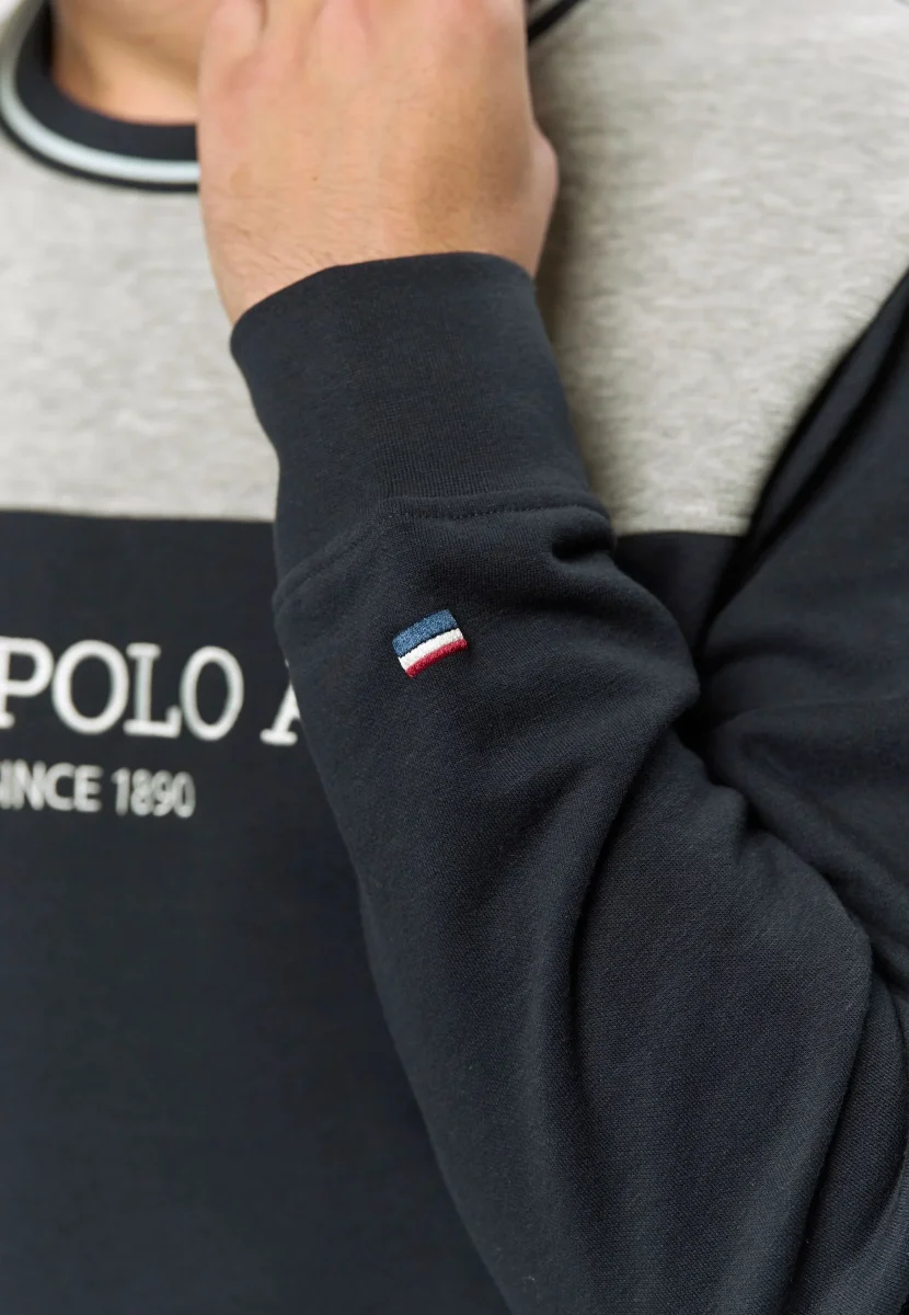 UMCesar Sweatshirt - Image 6