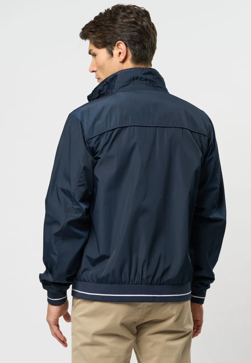 UMCole Jacket - Image 3