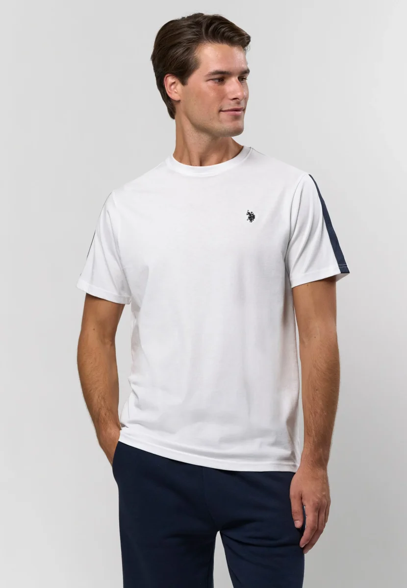 UMCarl T-shirt