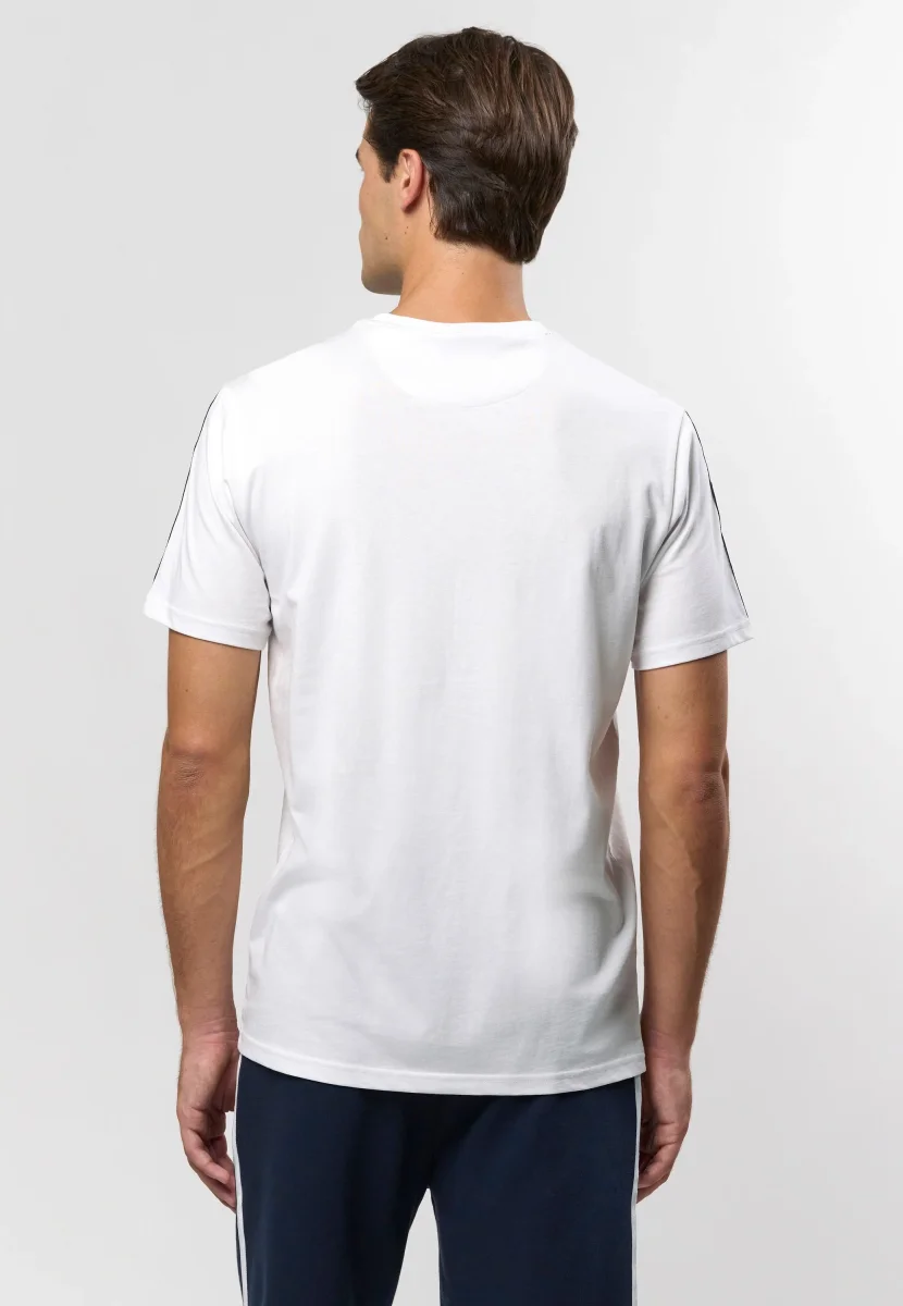 UMCarl T-shirt - Image 4